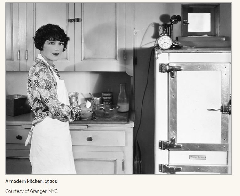 amhistorymuseum's tweet photo. See #ObjectProject, @hirshhorn, and learn how clocks became indespendable in the kitchen: https://t.co/slEOeFCUNT https://t.co/5FRp0ajVhl