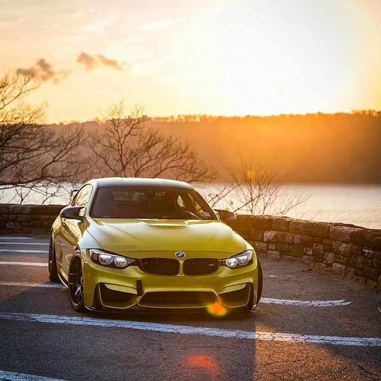 BMWUSA's tweet photo. Nice view. Sunset looks good too. #MMonday https://t.co/A8PPnXSGDX