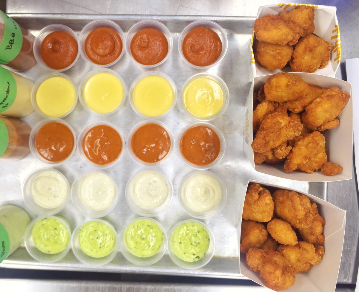 BoxFrites's tweet image. Cheese, Smokey Bacon, Garden Basil Pesto, Parmesan Ranch, Honey Mustard, Chipotle Barbecue… What's your favorite?