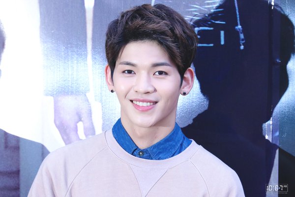 leaderarchive's tweet photo. cr. 10시7분 🌸

#KUHN #UP10TION #업텐션 #쿤 #노수일 https://t.co/Y6lKp0g90j