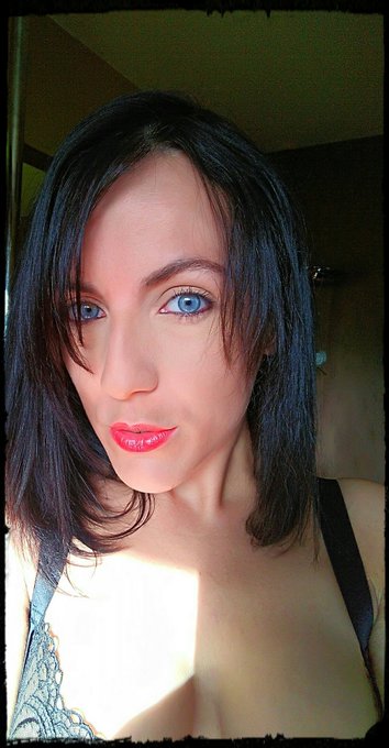 Bisous du soir mes ch&eacute;ris !!! Kiss my dear and I want #bbc !!! ❣&spades;❣ My #dream #shooting for @Blacked_com<a href="/tag/shooting"class="tags"><span>#shooting</span></a><a href="/tag/dream"class="tags"><span>#dream</span></a><a href="/tag/bbc"class="tags"><span>#bbc</span></a>