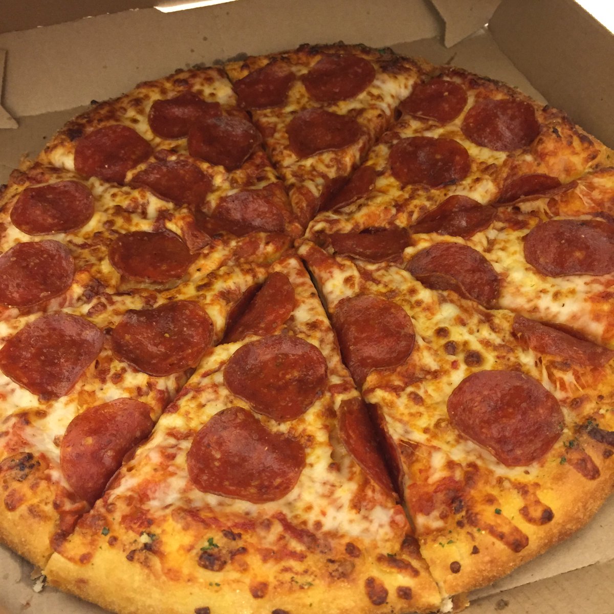Domino S Pizza Myideaofheavenis Never Ending Pepperoni Pizza