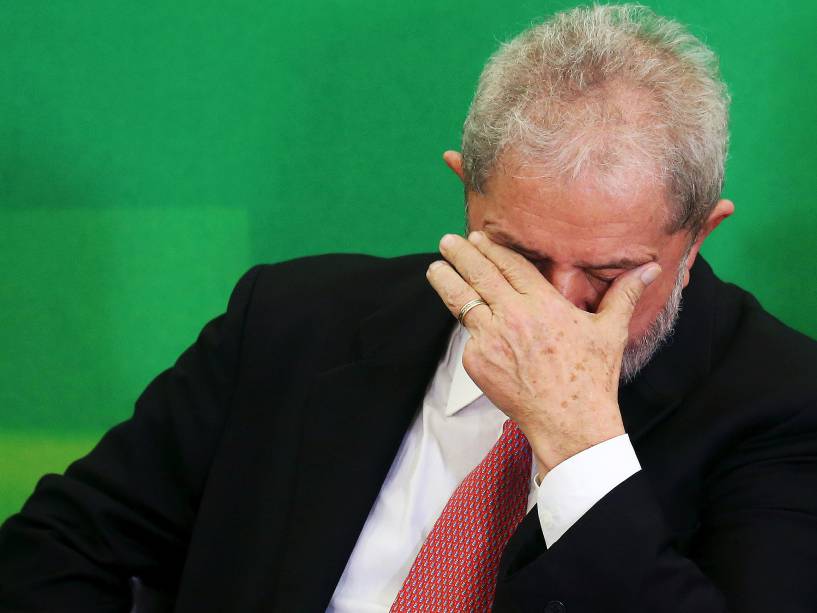 FMouraBrasil's tweet image. Quase 82% querem Lula na cadeia (47,7%) ou aposentado da política (34,1%), diz pesquisa: veja.abril.com.br/blog/felipe-mo…