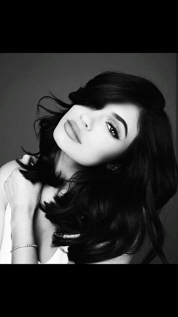 Rpgbg_'s tweet photo. Kylie Jenner
Kylie Jenner
17
Bi https://t.co/etHloDr9yX