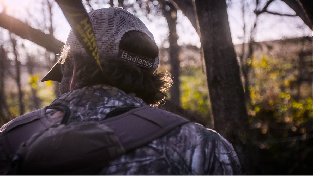 JBOProduction's tweet photo. Patience... He's out there. . . @SouthernChaosTV  tonight at 6:30pm only on @SPORTSMANchnl #MidwestWhitetail #Deer https://t.co/gNGUFStPts
