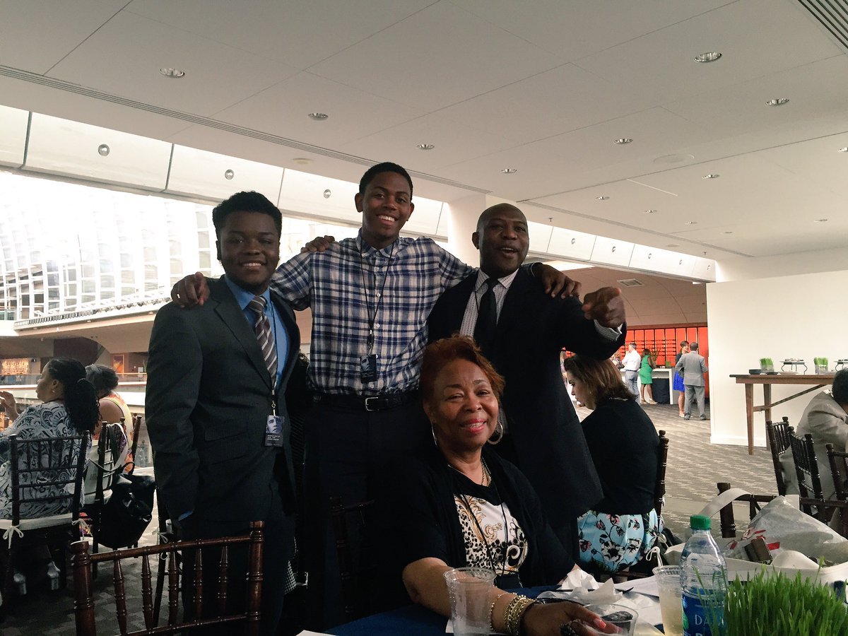 IDEAArtCenter's tweet photo. #PC2E South Jersey/Camden Contingent at the Kimmel Center! #pc2erocksDNC #DemConvention @Parents42E #edreform https://t.co/PGhyQMkXag