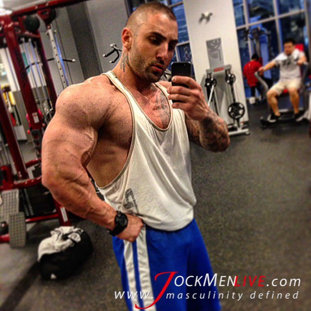 #Gay #MuscleMen are like flowers.  Their season is so short. https://t.co/AqOAsFEI1t https://t.co/gL