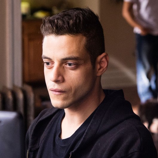 DonkeyAdams's tweet photo. Mesut and TV5 had a secret love child and named him Elliott.

#MrRobot https://t.co/w8COkM5itD