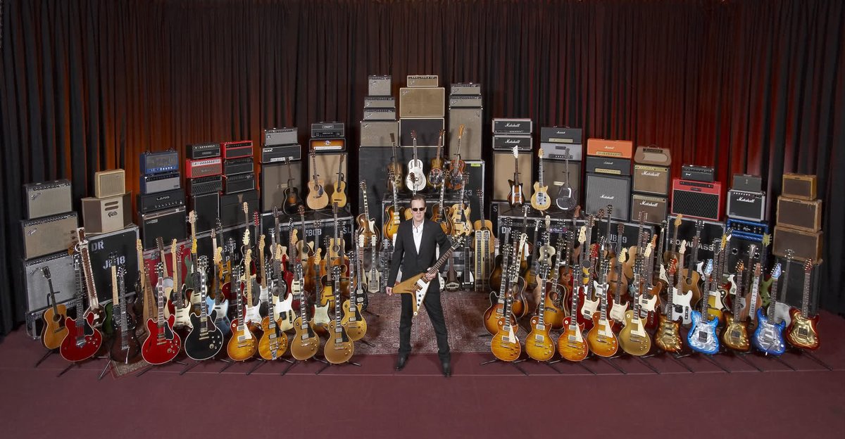 SampzAcoustic's tweet photo. #MyIdeaOfHeavenIs having joe bonamassa's guitar collection https://t.co/bao2GFGTck
