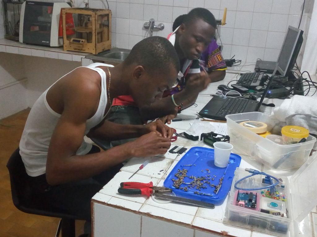 winiga's tweet photo. @1lizi en activité @AFRONEGRE  @senamekoffi  @onaim_  @urbanattic_ https://t.co/kfs0PnjMpw