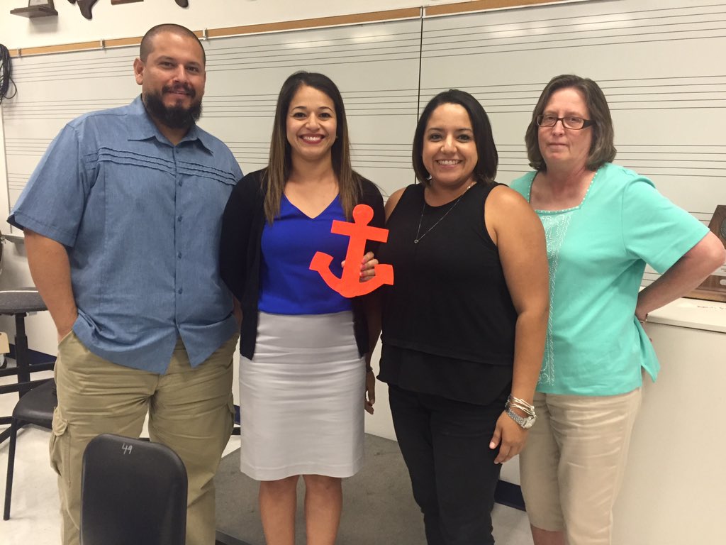 EDAztecs_HS's tweet photo. ⚓️We anchor in continuous growth. #TTESSReady #TeamSISD @Hernando_MS https://t.co/8iCX7rla5n