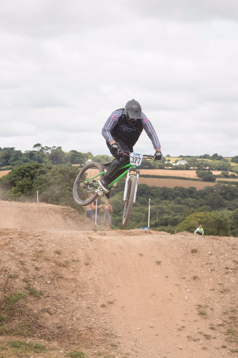 neilharbour777's tweet photo. Falmouth four cross national #ellard @ellardcouk @DialledBikes #british4x https://t.co/yf5LXXKQl6