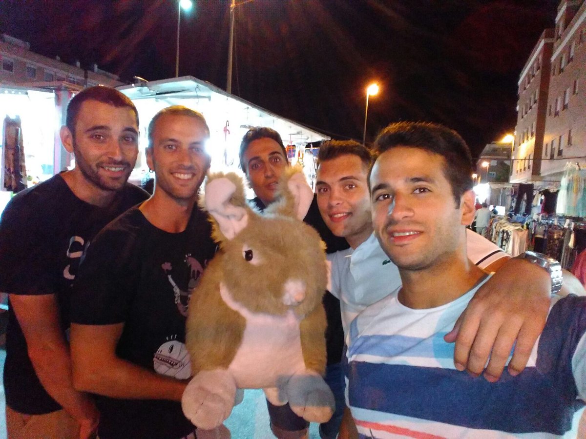 Filaknpnm's tweet photo. Os presentamos a DIEGUU la nueva mascota de la filà https://t.co/DsZtxYTjcL