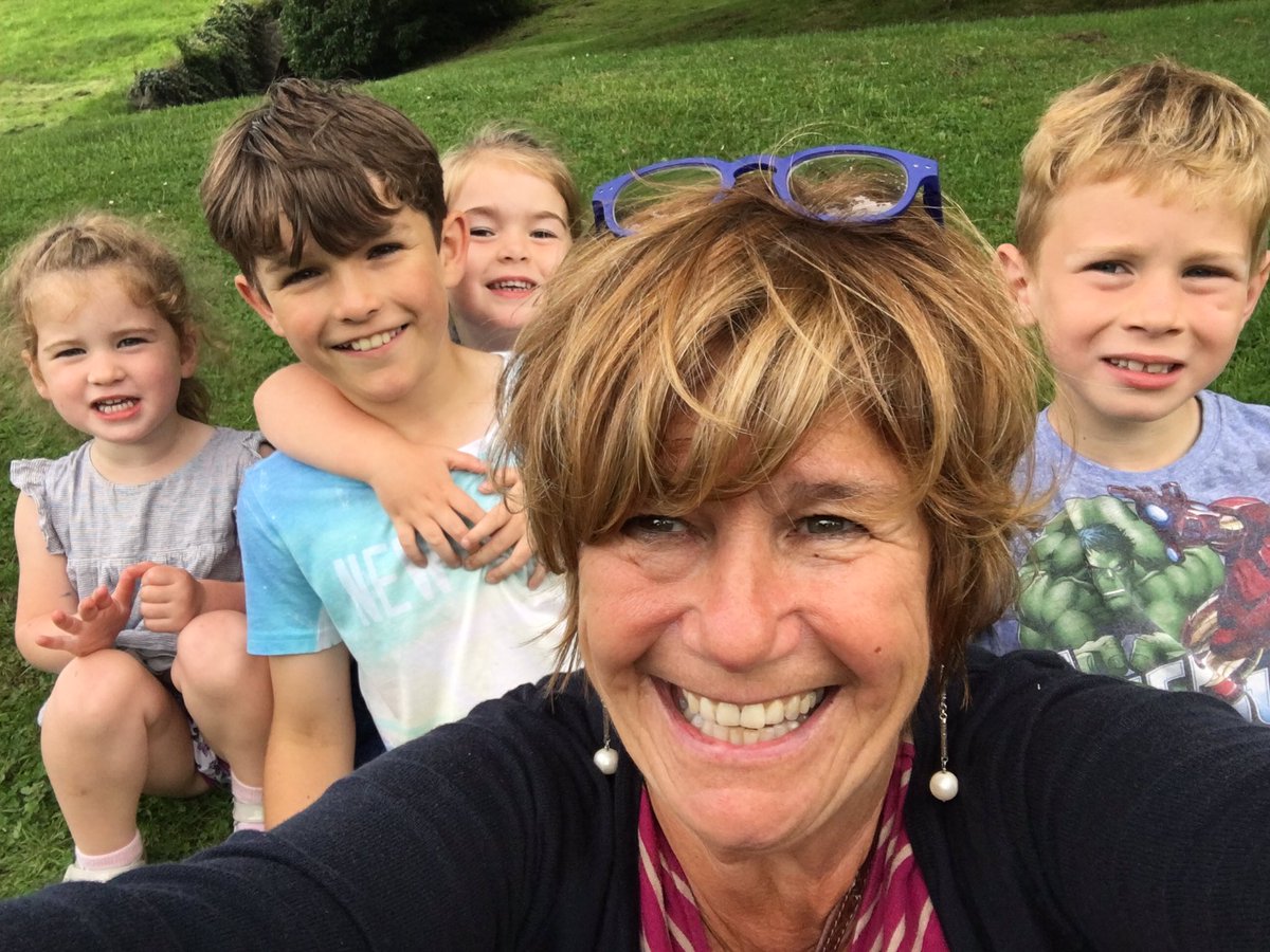sheena_byrom's tweet photo. missed @drtraceyc @LesleyPageRCM @midwife_jane @JacqueGRCM #RCMAL as needed 2b #MaryPoppins ▶️grandchildren today! https://t.co/ad96C3LYll