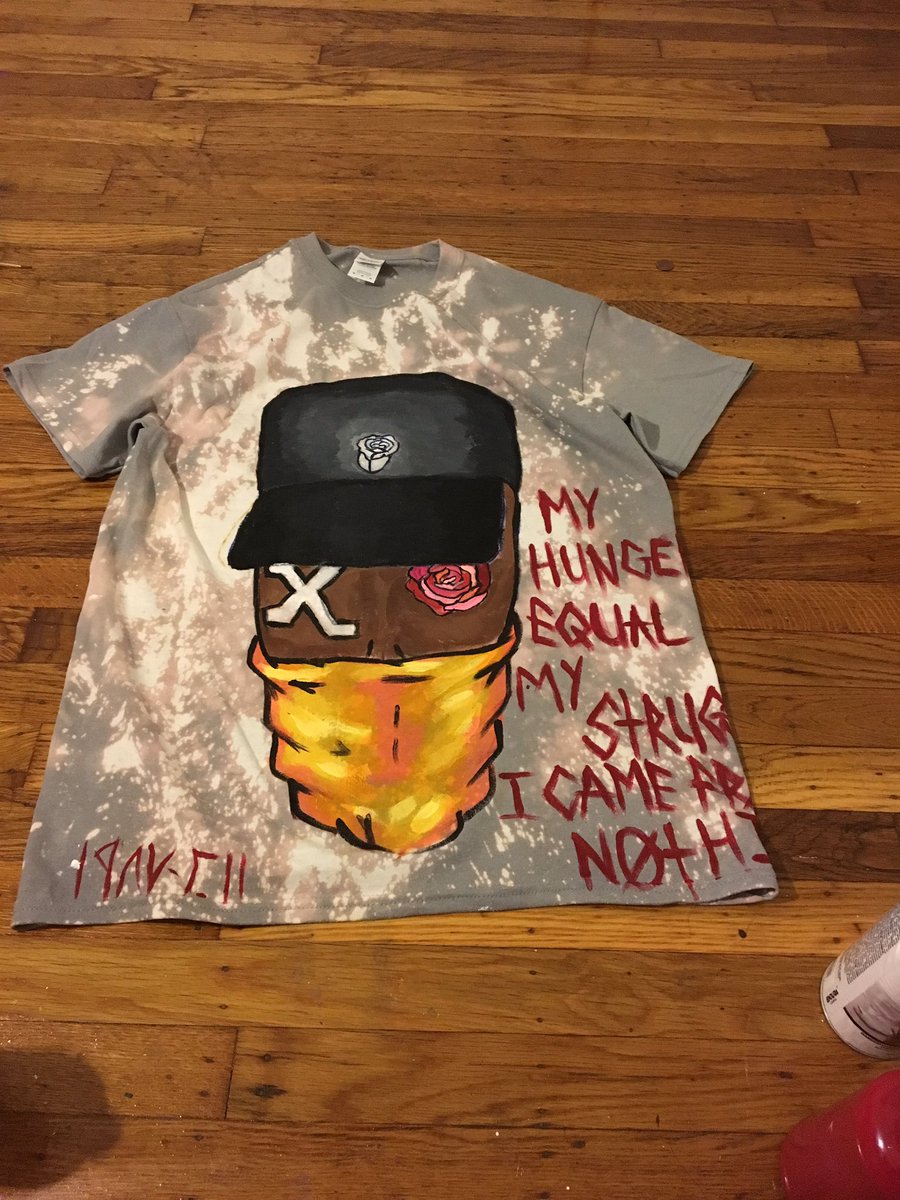 BlowMe_OrVANIsh's tweet photo. Shop Taylor E Apparel for #1of1 #HandpaintedApparel https://t.co/5qYwAZQnwN