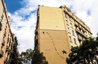 TimeOutBCN's tweet photo. 10 grans obres d'art que trobareu als carrers de Barcelona https://t.co/fsDCx27NEv https://t.co/mlVlmO1ppJ