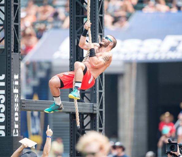 MensFitnessX's tweet photo. The 5 most jaw-dropping feats of fitness at the 2016 #CrossFitGames: https://t.co/kyoUbFYpeJ https://t.co/QHJQonB4VF