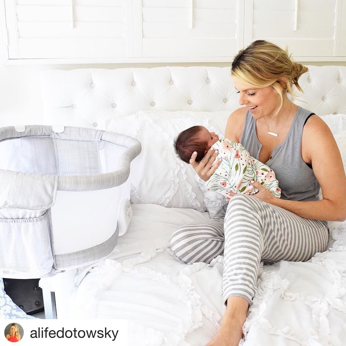 ZoLidays's tweet photo. Ali's first weeks of parenthood and the products she's fallen in love with as a new mom! https://t.co/u2T6Mw1ADO https://t.co/gEfP0XLKES