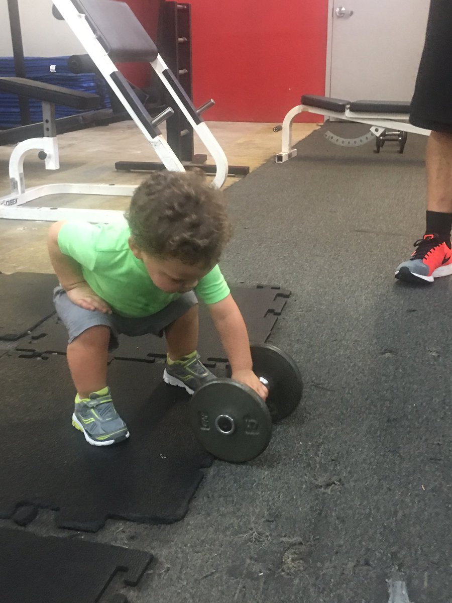 mgarc028's tweet photo. My little man wants to be a part of #khsummerchallenge too! #khromaniandb @katyhearnFit https://t.co/a09OacL8mA