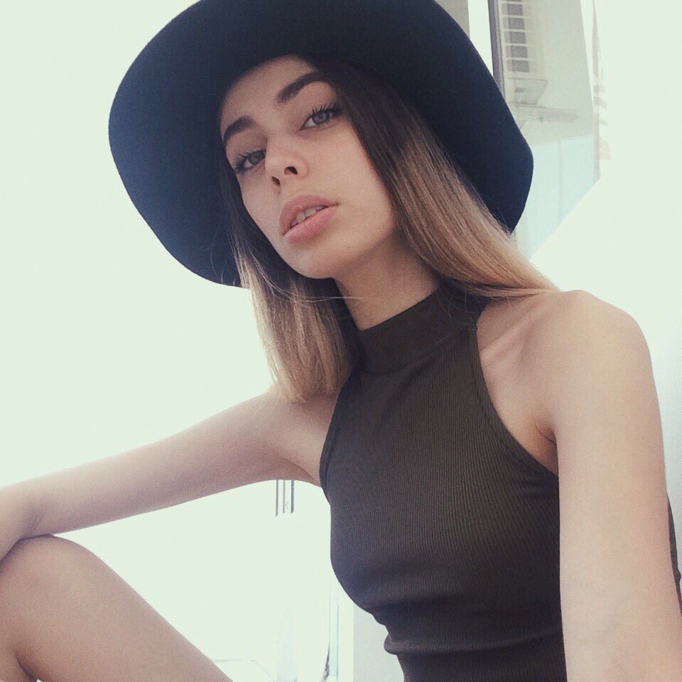 Как же я люблю шляпки! 💁🏻🎩✨