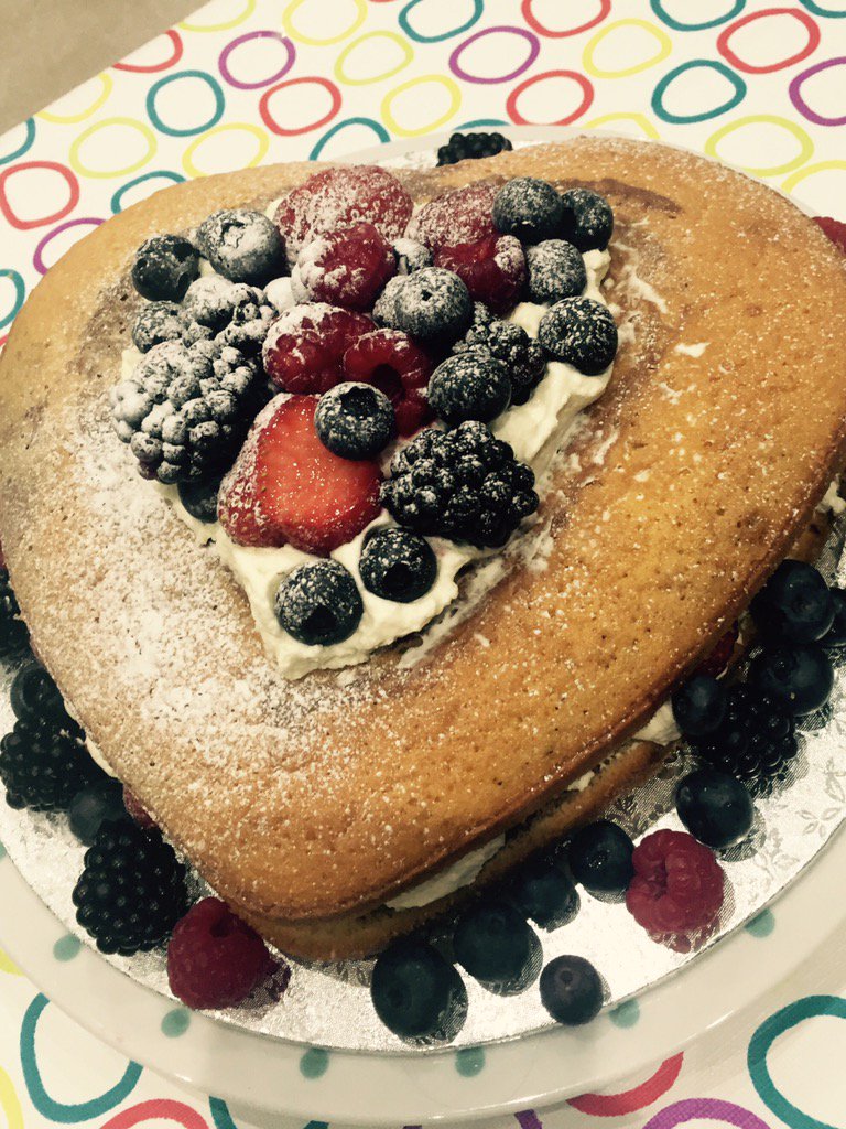 ssvirdee's tweet photo. Welcome home treat from Mrs V... It's been a long 48 hours! #luckyguy https://t.co/elnTEFkVeI