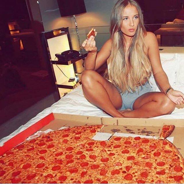CybellesonBush's tweet photo. Pizza night. Check out our great reviews on Yelp
Order today from Cybelles Pizza &amp; Ice cream
https://t.co/JXCpyMJ6CK https://t.co/aEY3bxl585