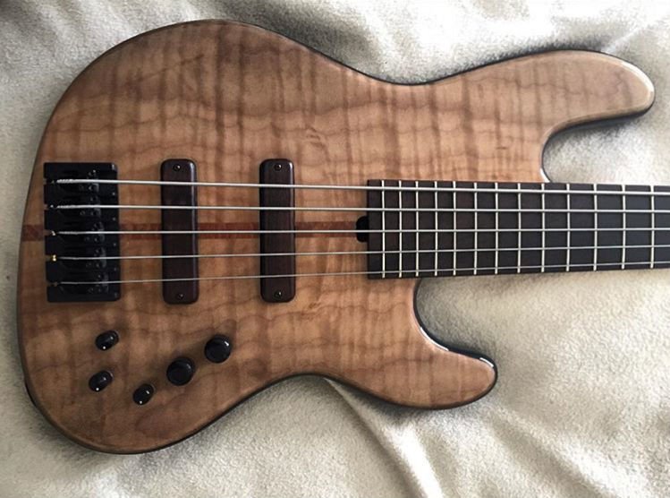 basslinesmatter's tweet photo. Would love to try this 5-string Marco bass (@marcobassguitars) - https://t.co/PtgAOIXyKg