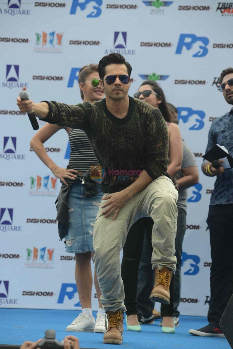 Varun_Kingdom's tweet photo. [HQ-PICS] Varun Dhawan promoting Dishoom in Delhi.

#3DaysToDishoom https://t.co/gz5ihs5b12
