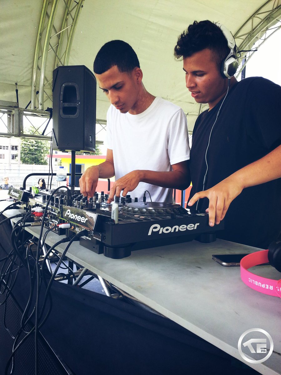 JesusAl98948255's tweet photo. #MLPR #edmfamily #EDM #Edmonton #DJ #pioneer #family #PuertoRico https://t.co/2sxGbQZhWB