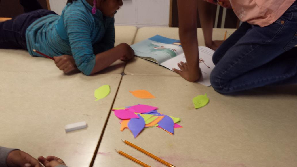 learning4life12's tweet image. Had a blast hunting for words &amp;amp; making our #wordtree @FrontierCollege #literacy #summerreadingcamp #funwithwords