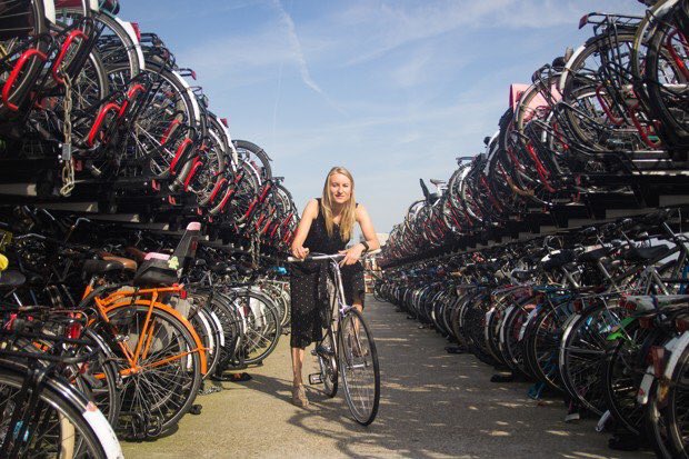 BrentToderian's tweet image. Amsterdam's new #BikeMayor (that's right!) thinks the #Dutch can be even more bike-friendly: citylab.com/commute/2016/0…