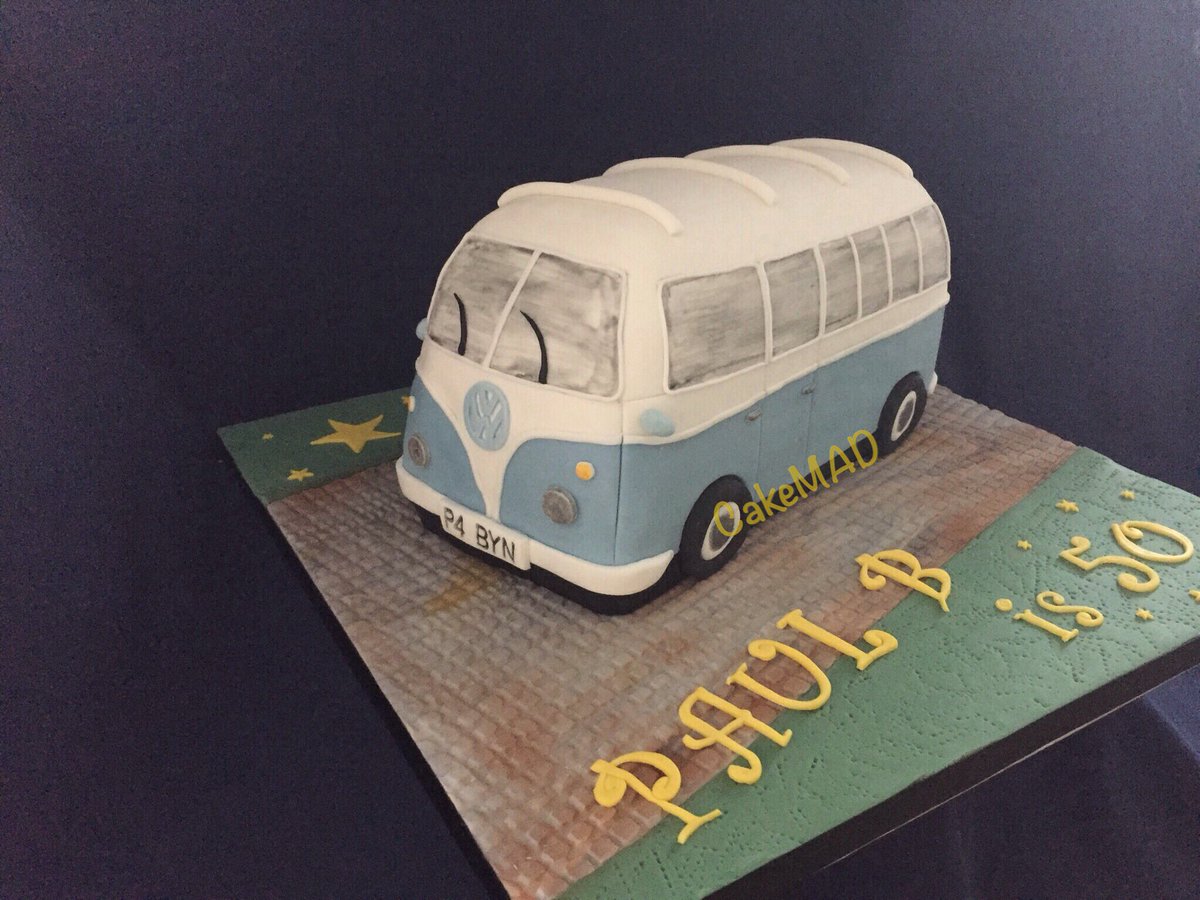 CakeMADrct's tweet photo. It's been busy lately in the CakeMAD kitchen! #suitcasecake #campervancake #Australianthemecake https://t.co/iLCmRG1ZfZ
