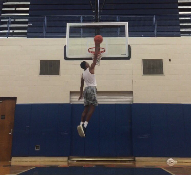 lorhaze's tweet photo. until i get a video ✅. https://t.co/SSzxnQaTu2