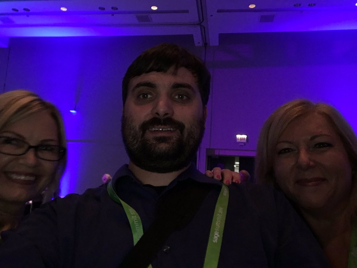 #SageSummit  hanging out with partners at summit join in the party!