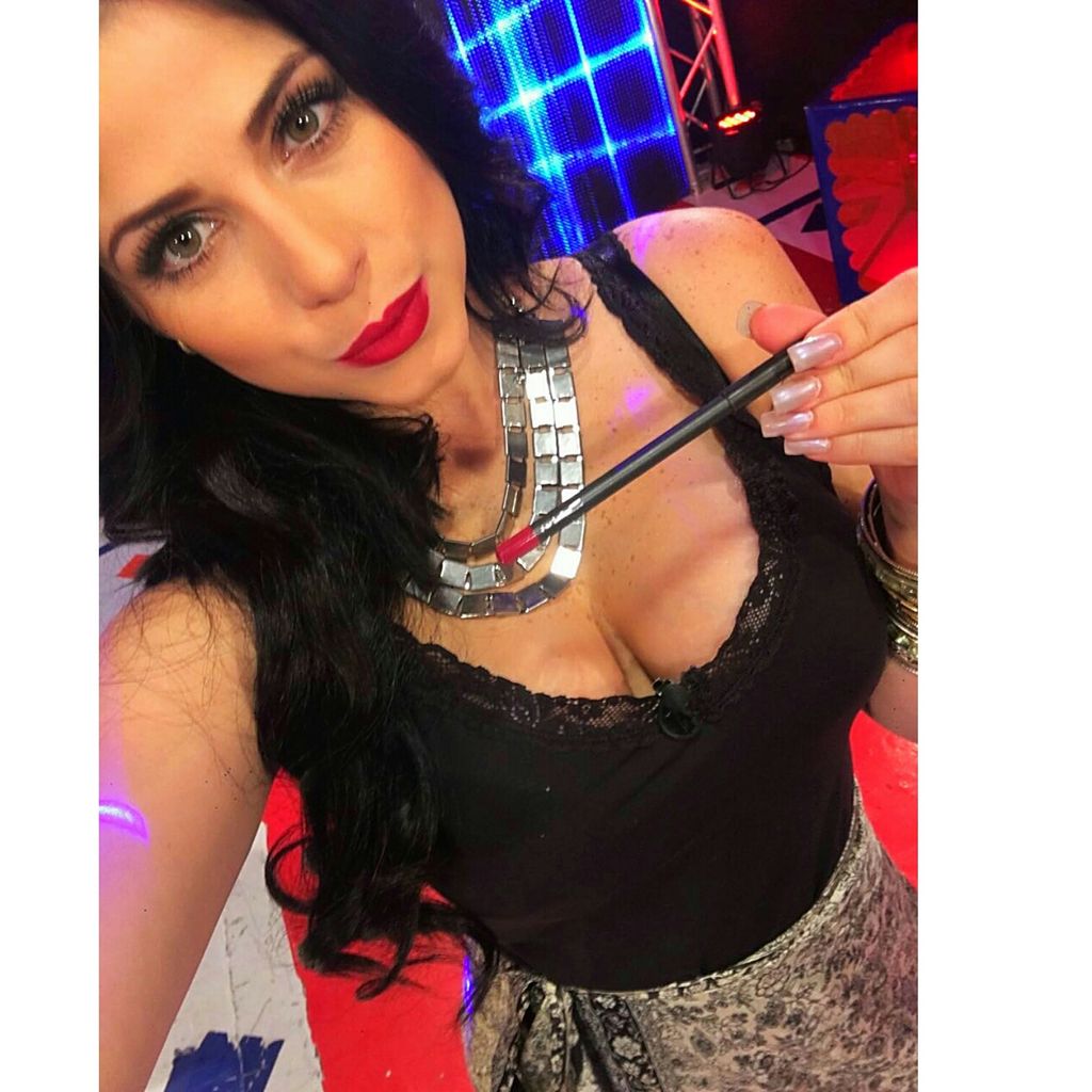 BarbaraDF19's tweet photo. #instasize  enamora de mi labial @maquillajevenezuela https://t.co/pdUt74QL6u