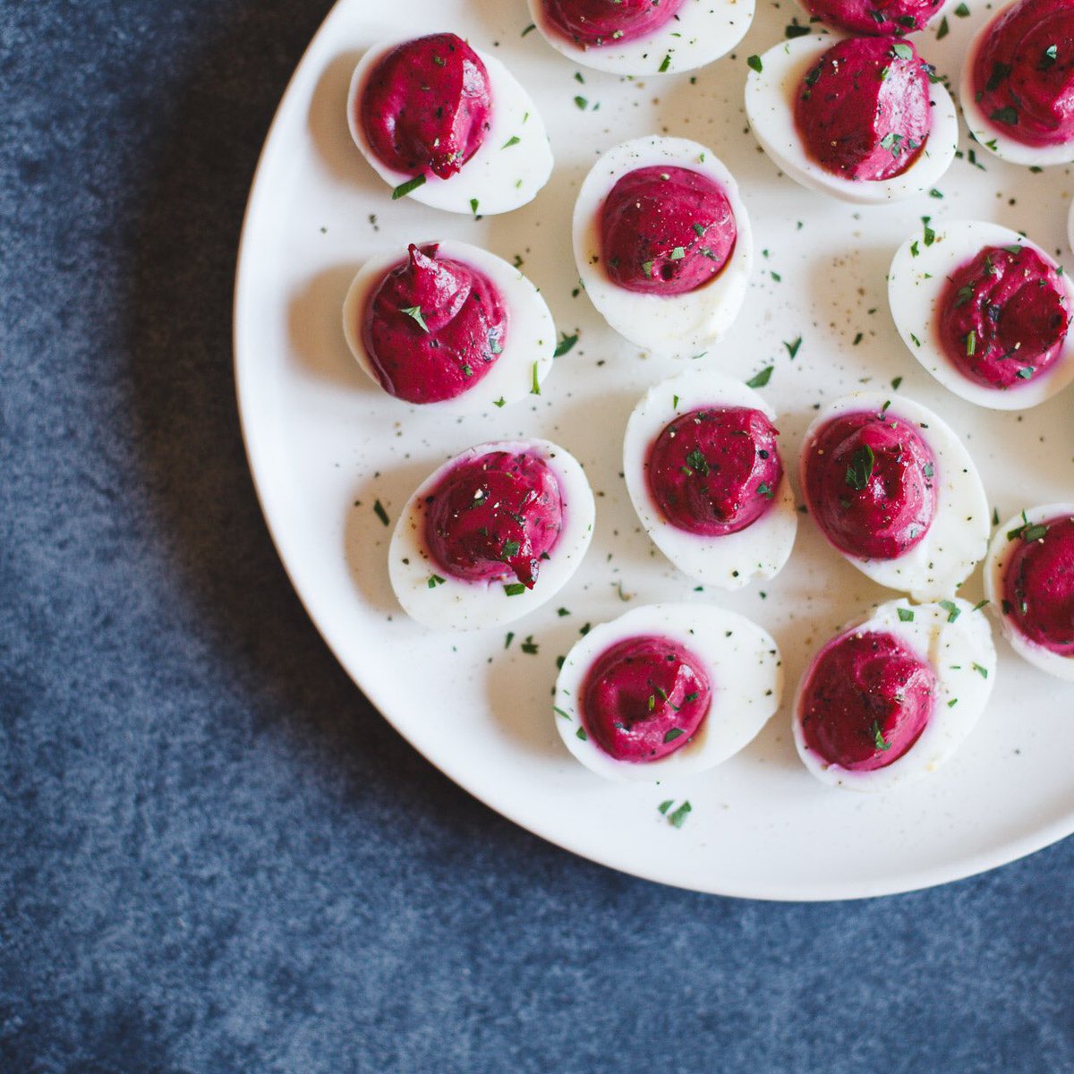 snixykitchen's tweet photo. It's an egg party with @vitalfarms and these magenta beet deviled eggs! #bossbabefestMSP! #ad https://t.co/TUOVYfMl42