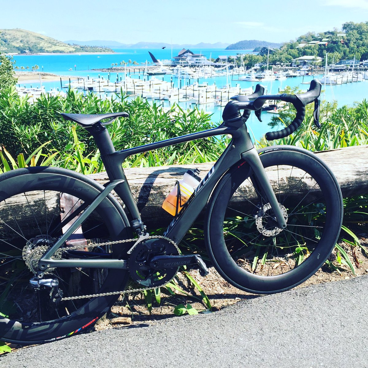Test riding MY17 Specialized Venge Disc "Amazing Ride" <a href="/specialized_au/">Specialized AU</a> #Venge #whitsundays