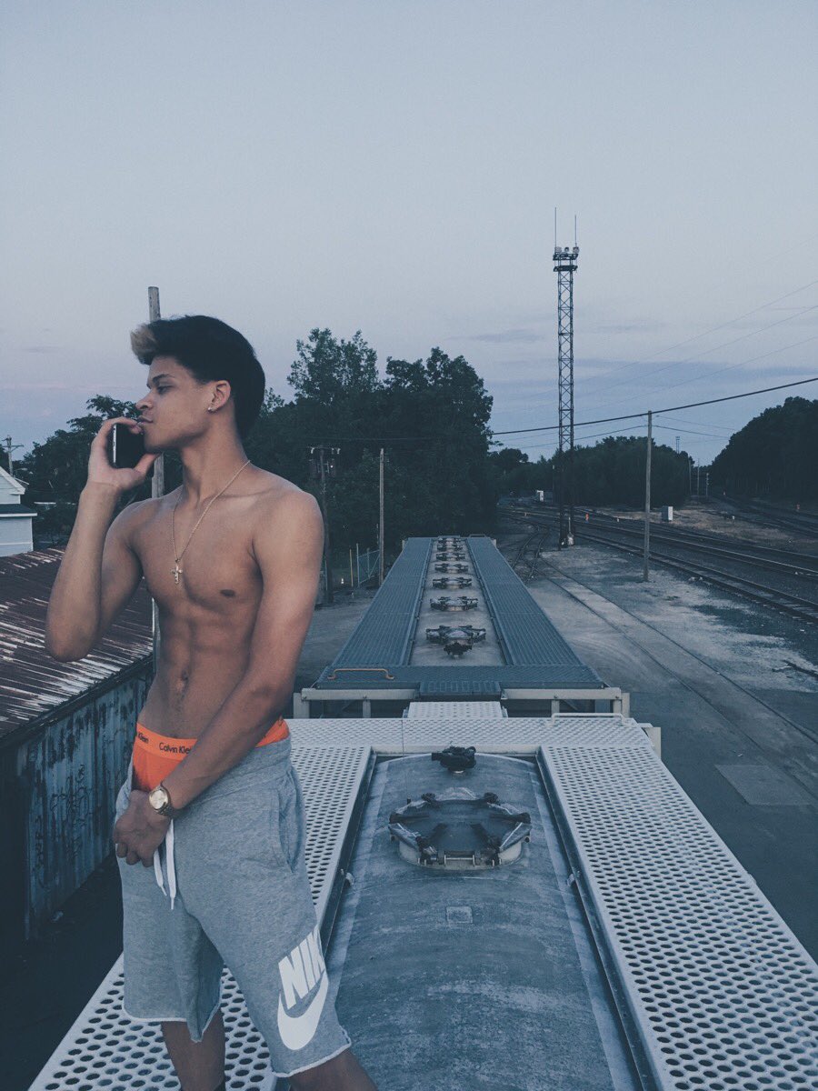andrewfontenott's tweet photo. aye https://t.co/bmUPBeOrGp