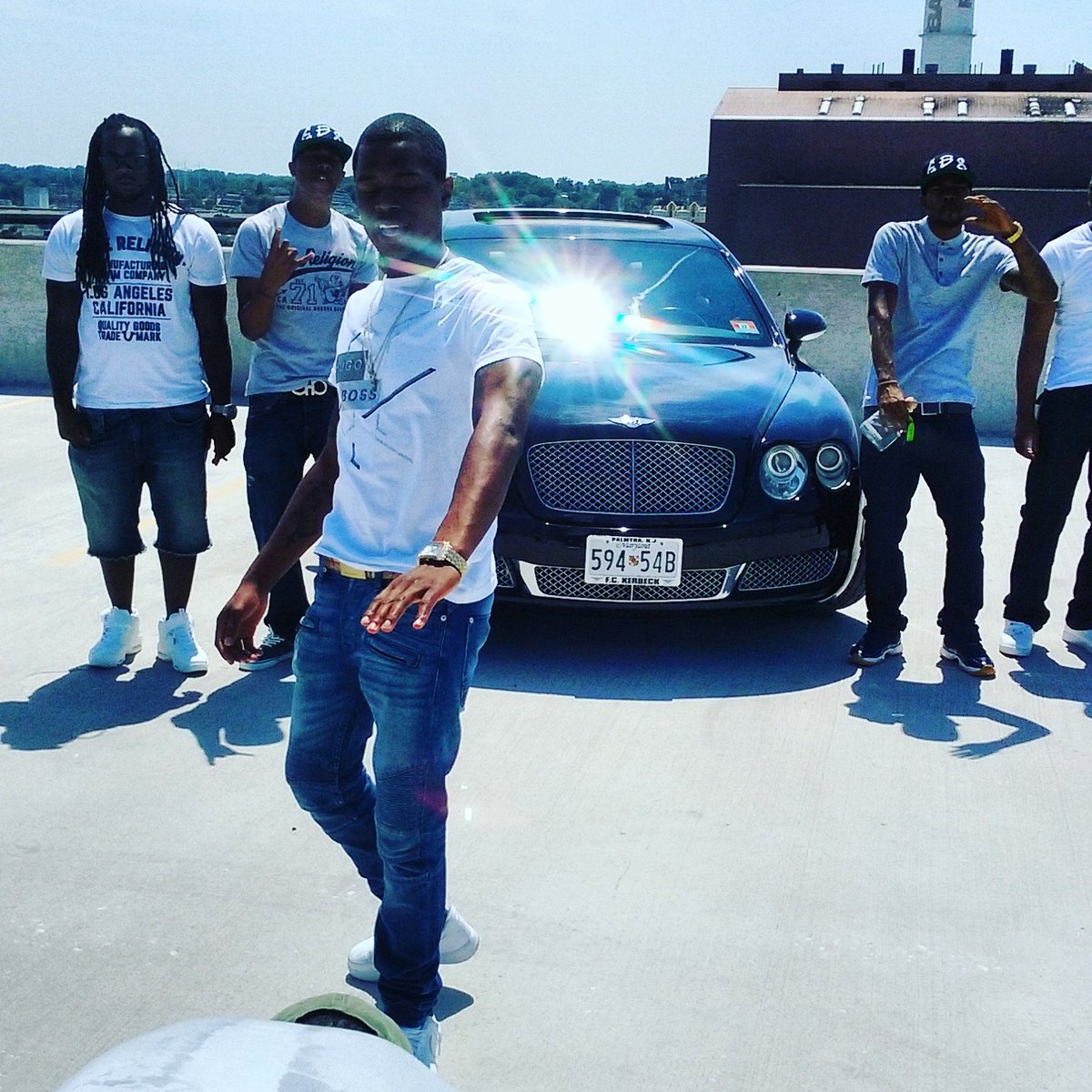 GbsDjango's tweet photo. @UrbanInformer @92QJamsBmore @Konan92Q 
GBS NEEF  (LOR NEEF)
GBS KNOXXX 
#GETSEMOFEMANAGEMENT 
#GOTTABESTAMPED https://t.co/UciQ3Xmlef