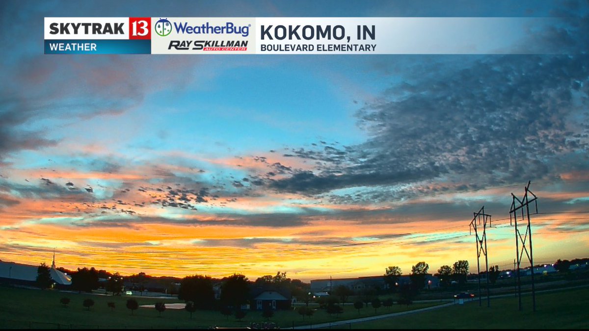 SeanAshWX's tweet photo. It's an #HonestToGoodnessIndiana sunset in @CityofKokomo tonight #INwx cc: @WTHRcom @WeatherBug https://t.co/ojEisE4vbk