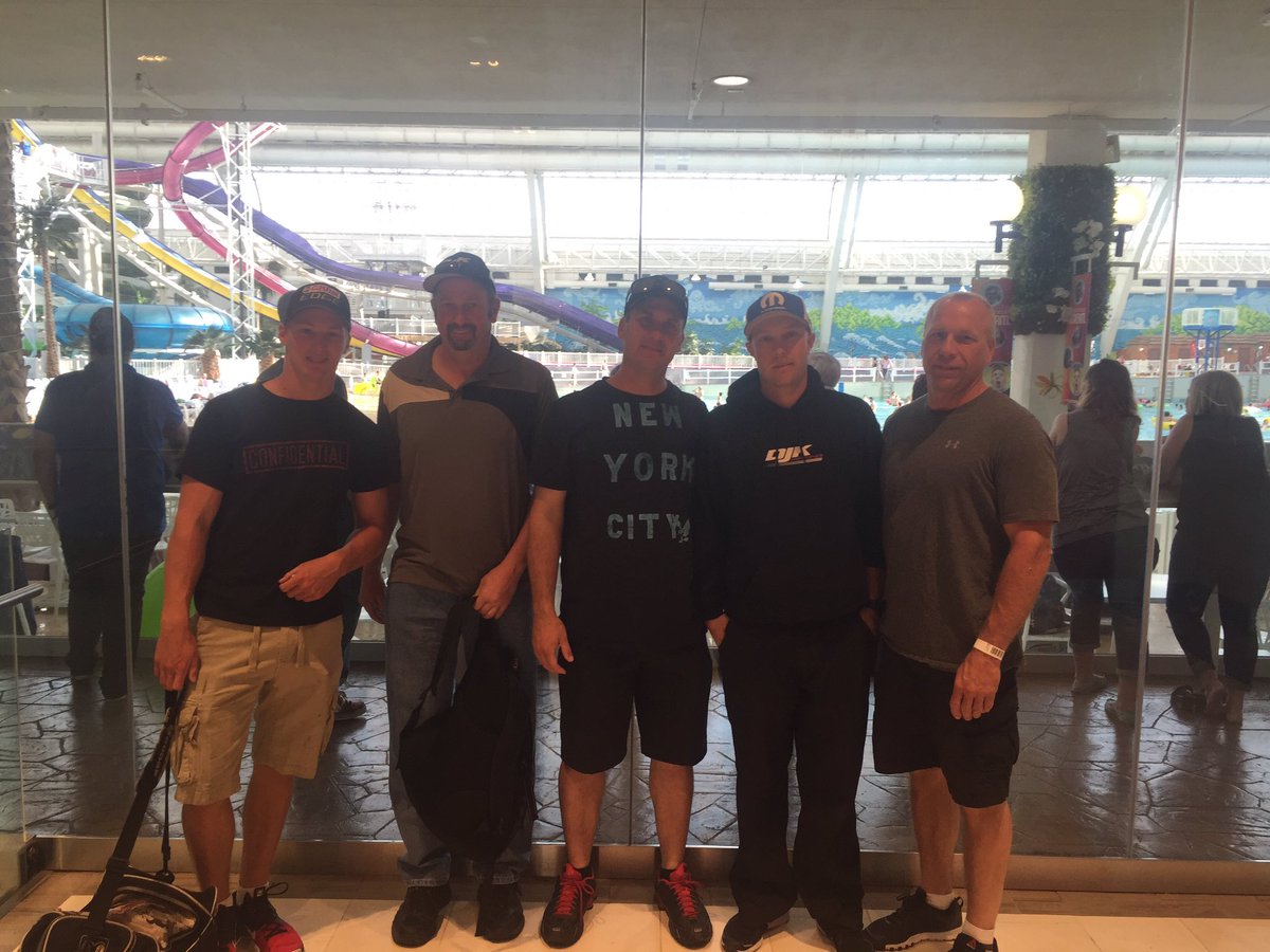 dougerr76's tweet photo. Fun night with the at @DJKRacing  team at the West Edmonton mall water park https://t.co/oig0kb6vZ8