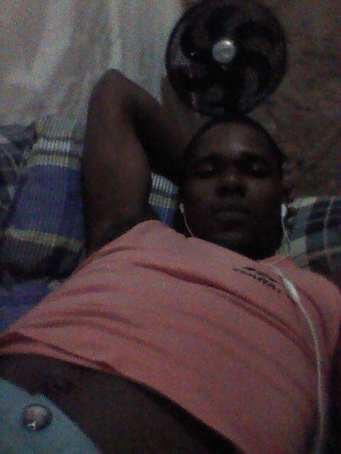 lukasMXXX's tweet photo. Quien se quiere acostar conmigo? https://t.co/2EW35cH6BG
