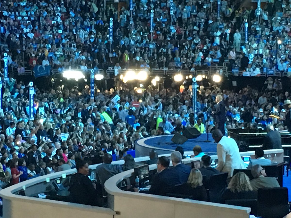 paulheintz's tweet image. Sarah Silverman, Al Franken and now Paul Simon? This #DNCinPHL program is definitely improving.