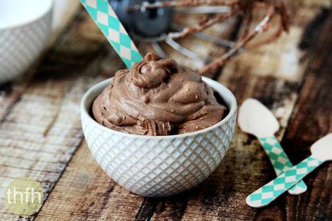 KardashianGang's tweet photo. Vegan chocolate mousse? https://t.co/dQPe44v5Ce #chocolate #recipe #vegan by @TheHealthyFandH https://t.co/GlLDF5coUh