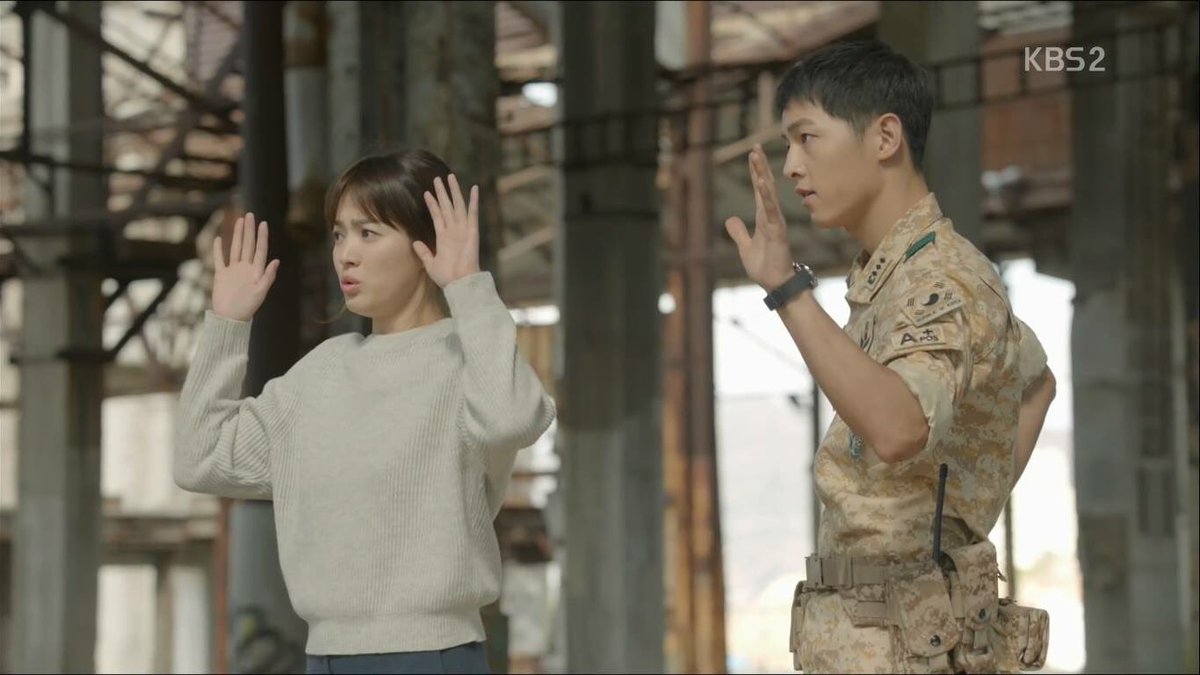 TheAnnyeongOppa's tweet photo. "sino manonood ng #DescendantOfTheSun mamaya ulit? https://t.co/IhmmkUd27B