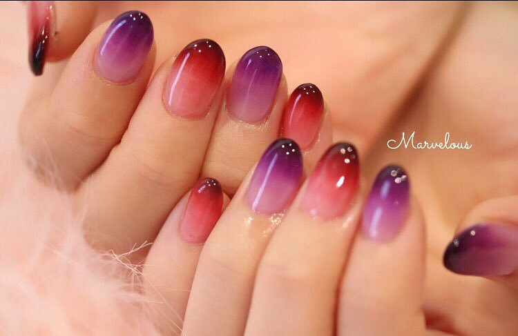 ゆら Marvelousの中里さんにおネイルしてもらいました 赤と紫のグラデーションでつま先が黒で毒があって可愛いな Nail Gelnails Nailart T Co C5b4ef4jnx T Co 5m7uwaqzgx Twitter