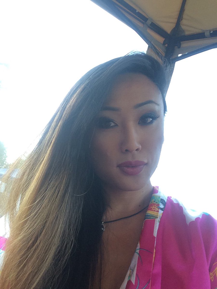 VenusLux's tweet photo. Doing private skype shows :) inquiries: bookvenuslux@gmail@com 💋💋 https://t.co/XD8Sho5r2A
