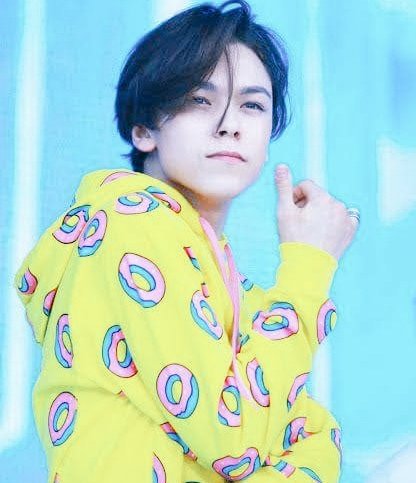 GDemonL's tweet image. -esta pensando seriamente en que trabajar ~

No sabía que para tomar alimentos tenía que pagar -