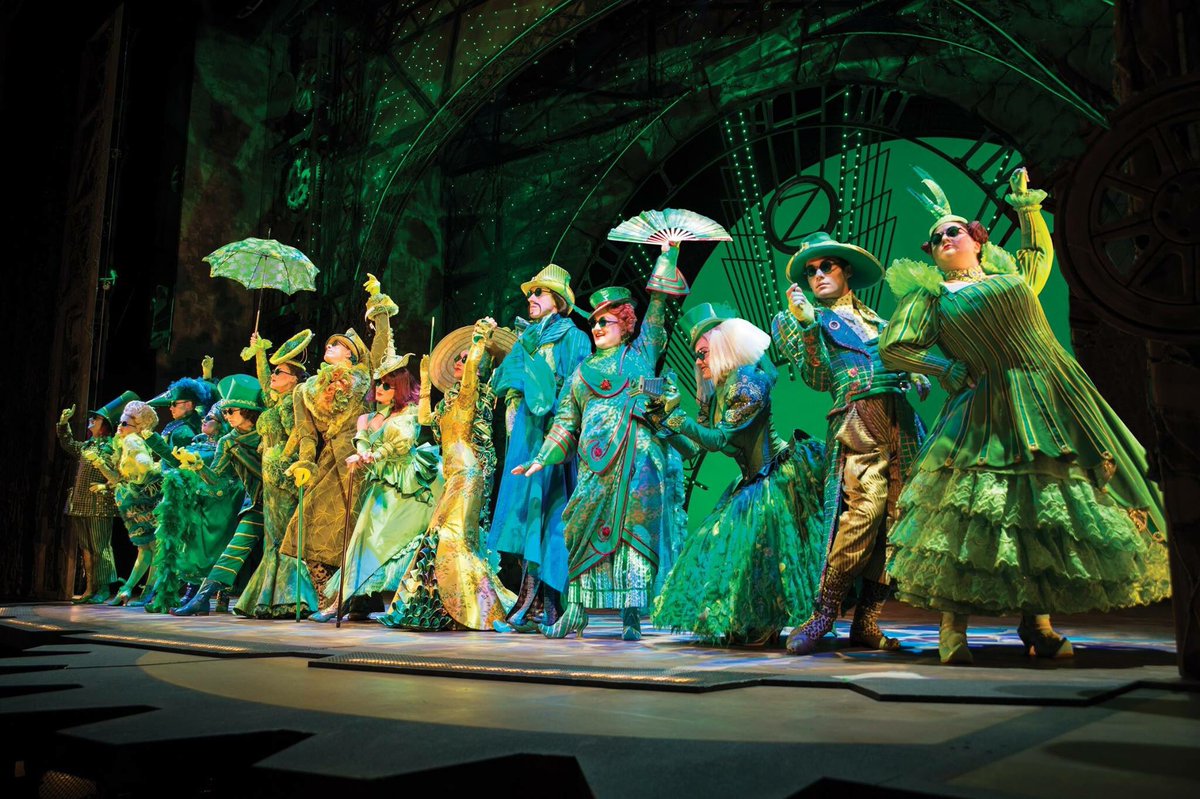 Wicked_Manila's tweet photo. Use your VISA when you purchase your tickets to WICKED for a 10% discount! Go to https://t.co/UTkqjsl47G now! https://t.co/Du3T422FzL