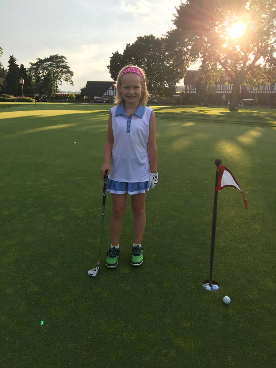 SWINGApparel's tweet photo. Play with Confidence!  Time to make some putts :) #SWINGtoWIN https://t.co/0hx5wryqNs